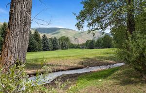 Modern 4BR Duplex | On Golf Course | Minutes to Beaver Creek + Vail - Avon, Colorado