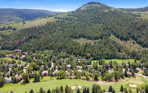 Modern 4BR Duplex | On Golf Course | Minutes to Beaver Creek + Vail - Avon, Colorado