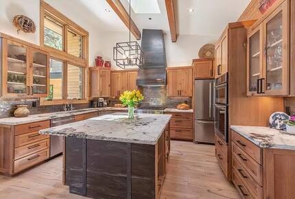Lois Lane Retreat - Truckee, California