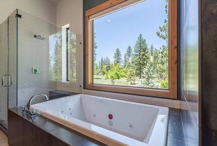Lois Lane Retreat - Truckee, California