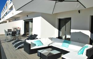 Modern Apartment with View to Gibraltar + Jacuzzi - Estepona, Spain