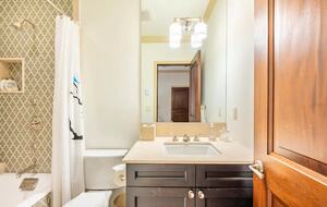 Modern Aspen Beauty - Aspen, Colorado