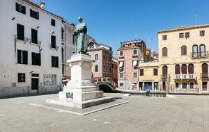 Viola Suite Canal View - Venice, Italy