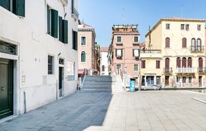 Viola Suite Canal View - Venice, Italy