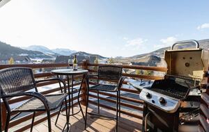 Ideallic Modern Mountain Hub - Dillon, Colorado