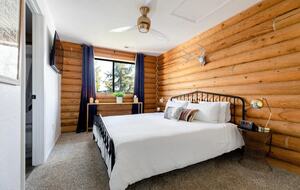 Ideallic Modern Mountain Hub - Dillon, Colorado