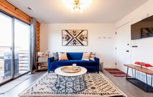 Ideallic Modern Mountain Hub - Dillon, Colorado