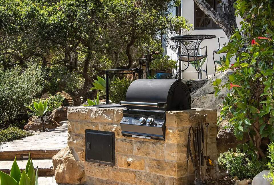 Santa Barbara Riviera | Estate Home Plus Carriage House - Santa Barbara, California