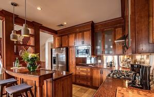 Alpine Elegance - Mont-Tremblant, Canada