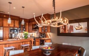 Alpine Elegance - Mont-Tremblant, Canada