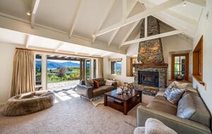 Hidden Oasis Retreat - Wanaka, New Zealand