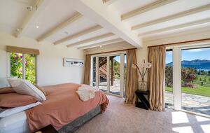 Hidden Oasis Retreat - Wanaka, New Zealand