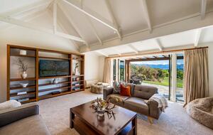 Hidden Oasis Retreat - Wanaka, New Zealand