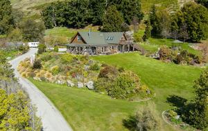 Hidden Oasis Retreat - Wanaka, New Zealand