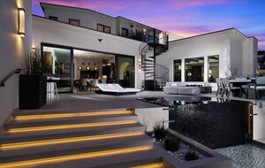 Del Mar Hilltop Oceanview Retreat - Del Mar, California