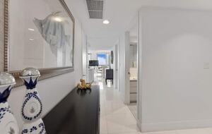 Hallandale Beach Hideaway - Hallandale Beach, Florida