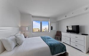 Hallandale Beach Hideaway - Hallandale Beach, Florida