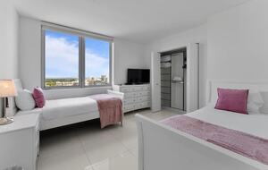 Hallandale Beach Hideaway - Hallandale Beach, Florida