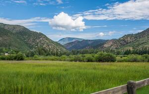 Stunner in Aspen/Snowmass - 25 Acre Mountain Perfection - Snowmass, Colorado