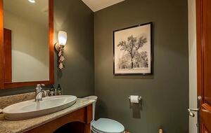 Alpine Elegance - Mont-Tremblant, Canada