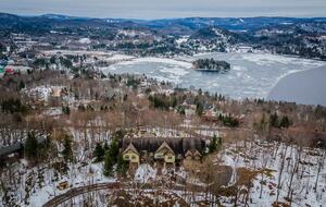 Alpine Elegance - Mont-Tremblant, Canada