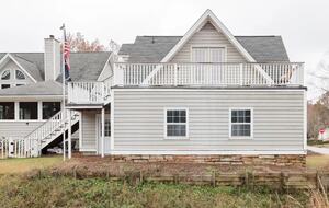 Polished Guest Suite with a Balcony in Charleston - Charleston, South Carolina