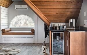 Polished Guest Suite with a Balcony in Charleston - Charleston, South Carolina