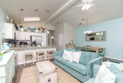 Easygoing Coastal Living Steps from the Gulf - Port Aransas, Texas