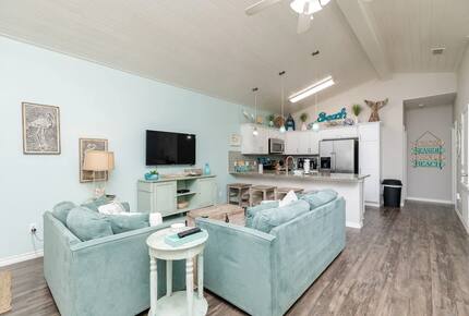 Easygoing Coastal Living Steps from the Gulf - Port Aransas, Texas