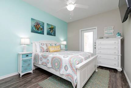 Easygoing Coastal Living Steps from the Gulf - Port Aransas, Texas