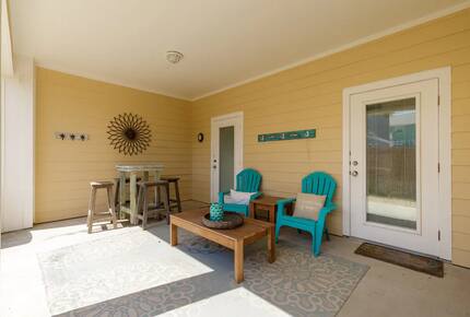 Easygoing Coastal Living Steps from the Gulf - Port Aransas, Texas