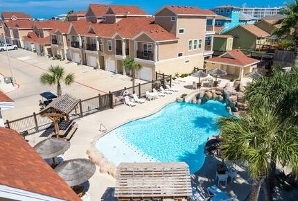 Easygoing Coastal Living Steps from the Gulf - Port Aransas, Texas