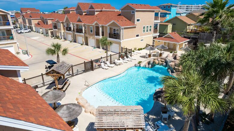 Easygoing Coastal Living Steps from the Gulf - Port Aransas, Texas