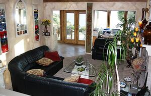 Gateway to Napa Valley With A Billion Dollar View Villa - Vallejo, California