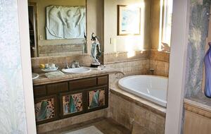 Gateway to Napa Valley With A Billion Dollar View Villa - Vallejo, California