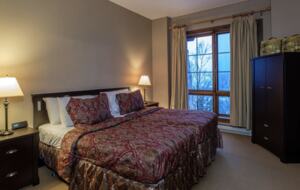 Luxurious Ski In Ski Out 2 Bedroom Equinoxe Tremblant - Mont-Tremblant, Canada