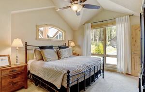 Lakota Luxury Rocky Mountain Ski Chalet - Winter Park, Colorado