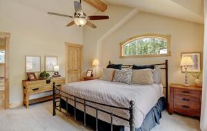 Lakota Luxury Rocky Mountain Ski Chalet - Winter Park, Colorado