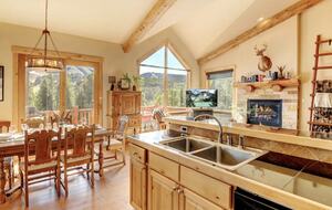 Lakota Luxury Rocky Mountain Ski Chalet - Winter Park, Colorado