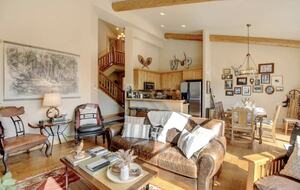 Lakota Luxury Rocky Mountain Ski Chalet - Winter Park, Colorado