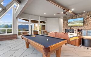 Breathtaking Luxury Mountain Retreat - Estes Park, Colorado