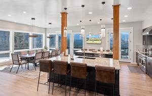 Breathtaking Luxury Mountain Retreat - Estes Park, Colorado