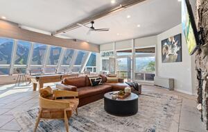 Breathtaking Luxury Mountain Retreat - Estes Park, Colorado