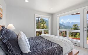 Breathtaking Luxury Mountain Retreat - Estes Park, Colorado