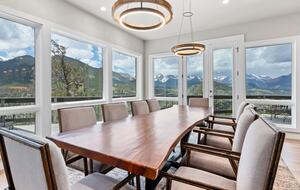 Breathtaking Luxury Mountain Retreat - Estes Park, Colorado