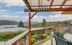 The Lake House - Kalkite, Australia