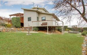 The Lake House - Kalkite, Australia