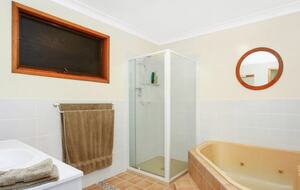 The Lake House - Kalkite, Australia