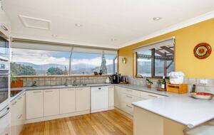 The Lake House - Kalkite, Australia