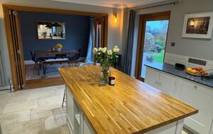 Mandalay Lodge - Medstead, United Kingdom